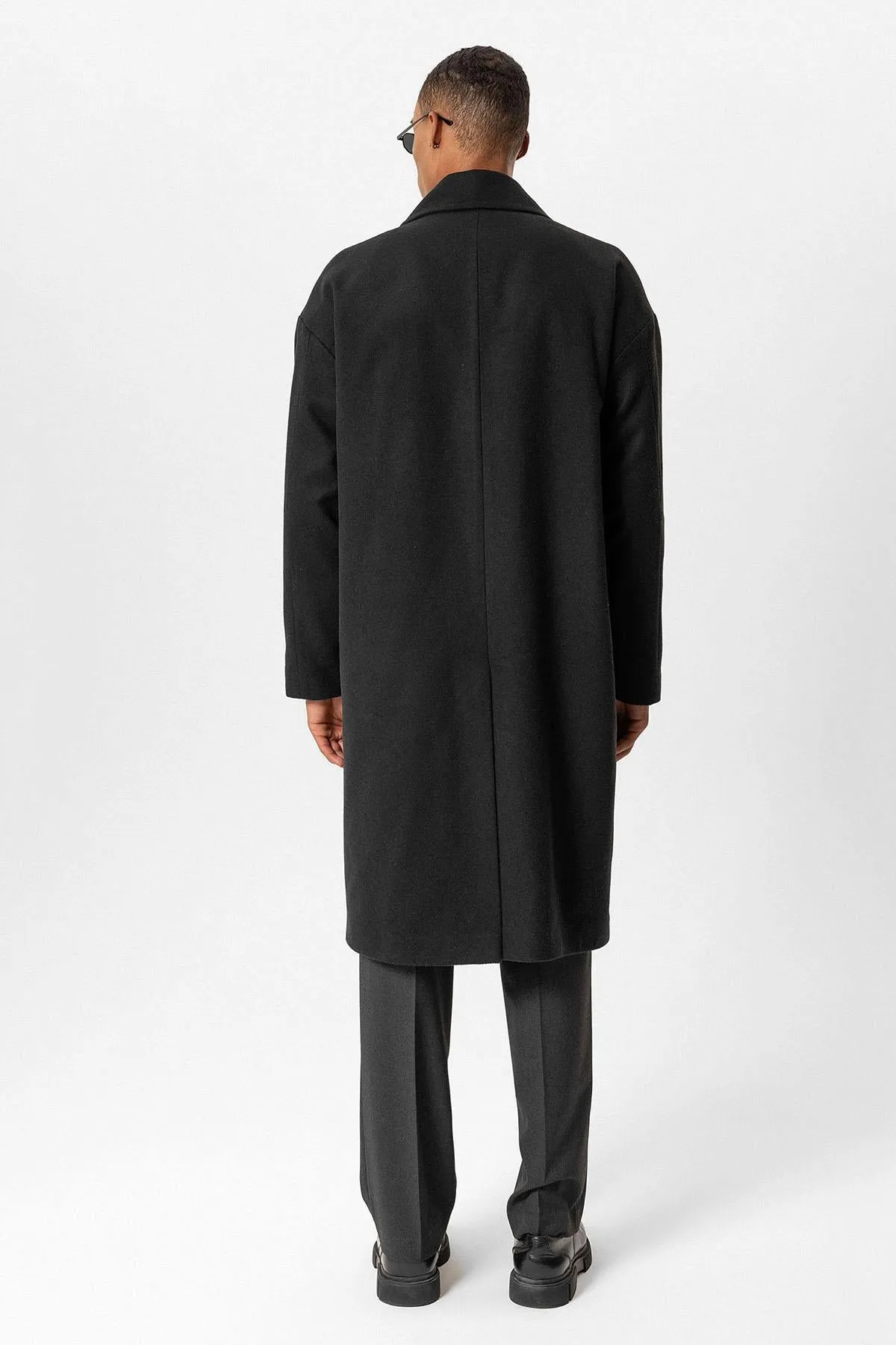 Black Wool-Blend Double-Breasted Men's Coat - Wessi