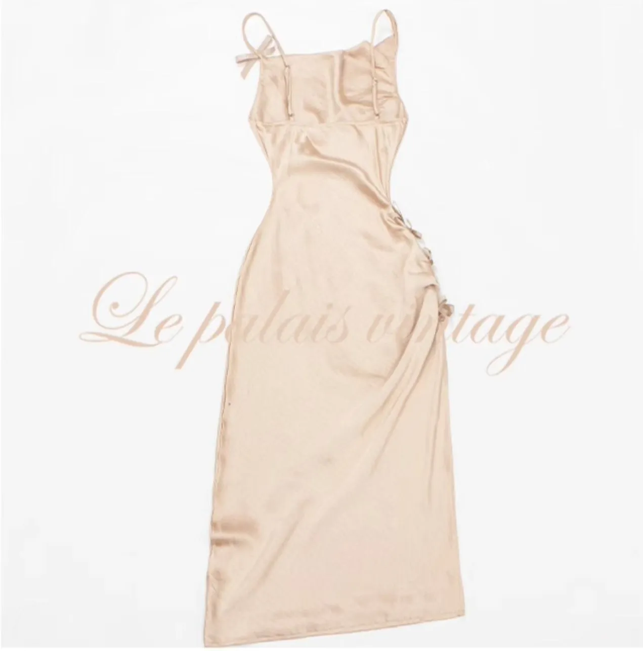 Le Palais Vintage Elegant Beige Sleeveless Silk Swing-neck Side Slit Cocktail Dress-Mena