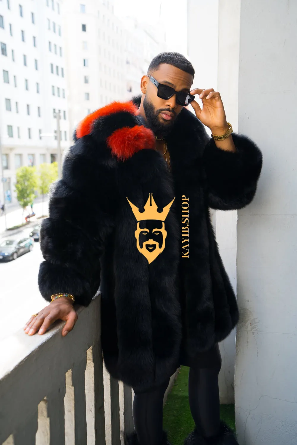 "Experience Opulence: Luxurious Fox Fur Coats for Men - Elevate Your Style and Warmth"